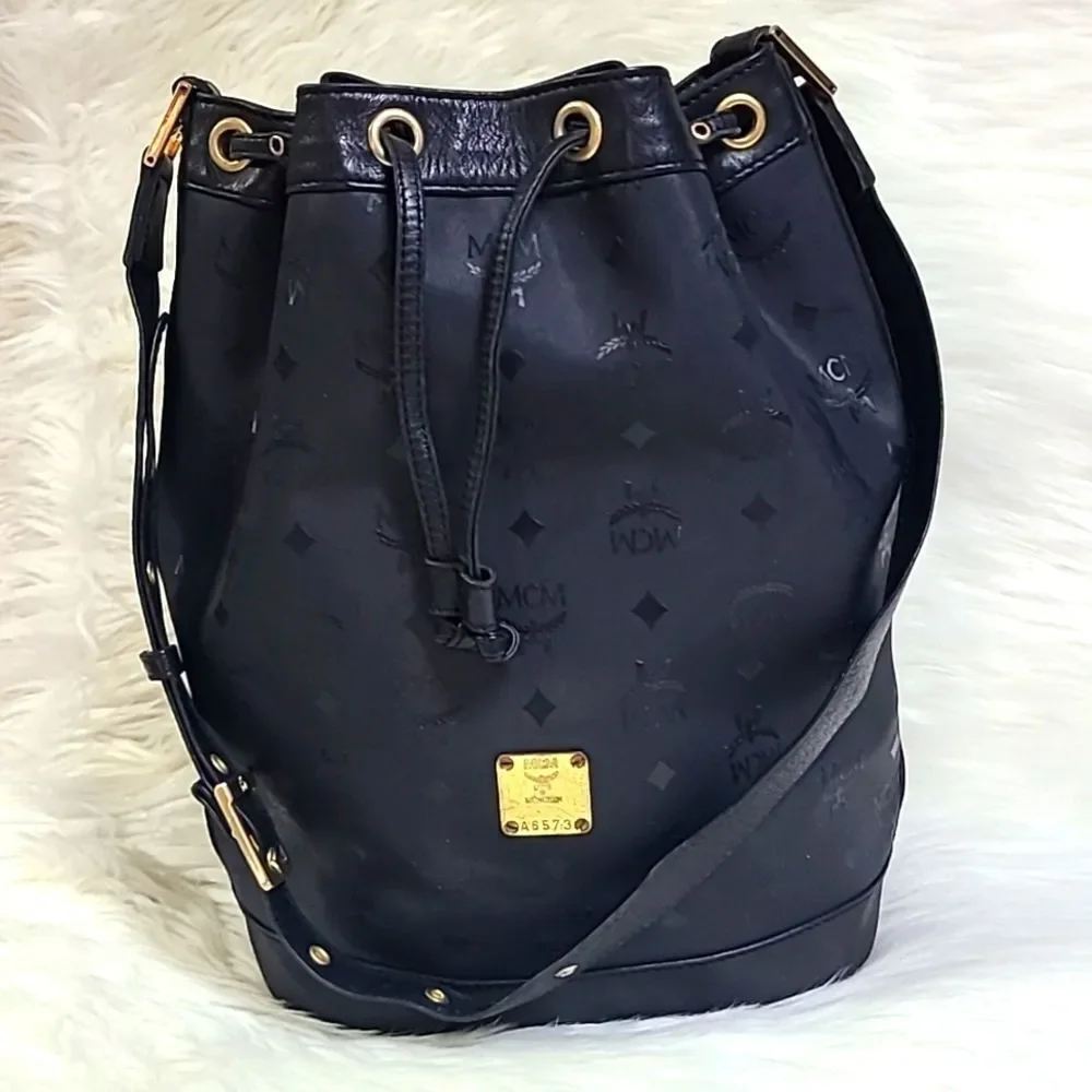 💯 Authentic MCM Bucket Bag 🍀 - Picture 4 of 15